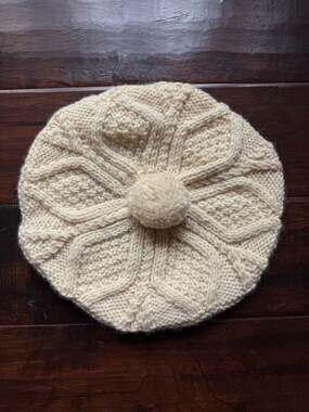 John Molloy Made in Ireland 100% Pure New Wool Cream Aran Knit Beret Tam Hat